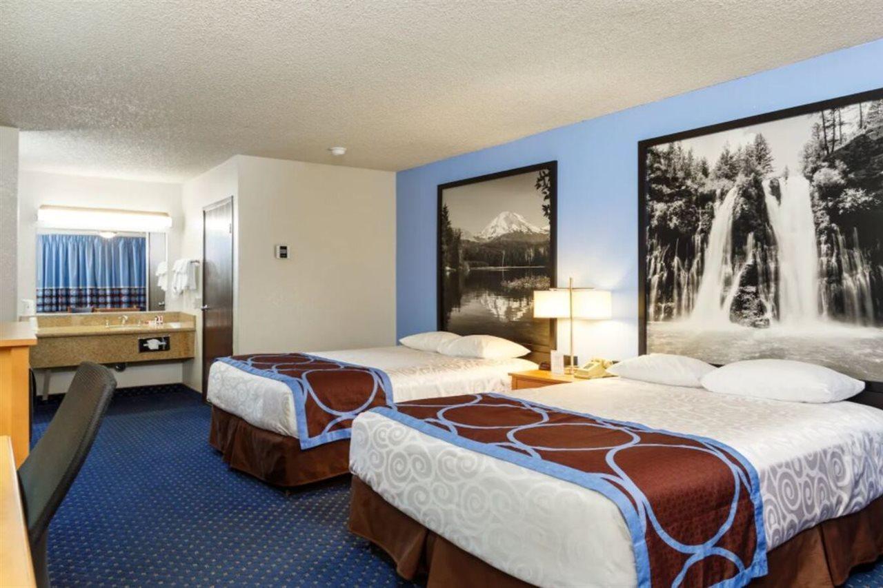 Super 8 By Wyndham Susanville Bagian luar foto