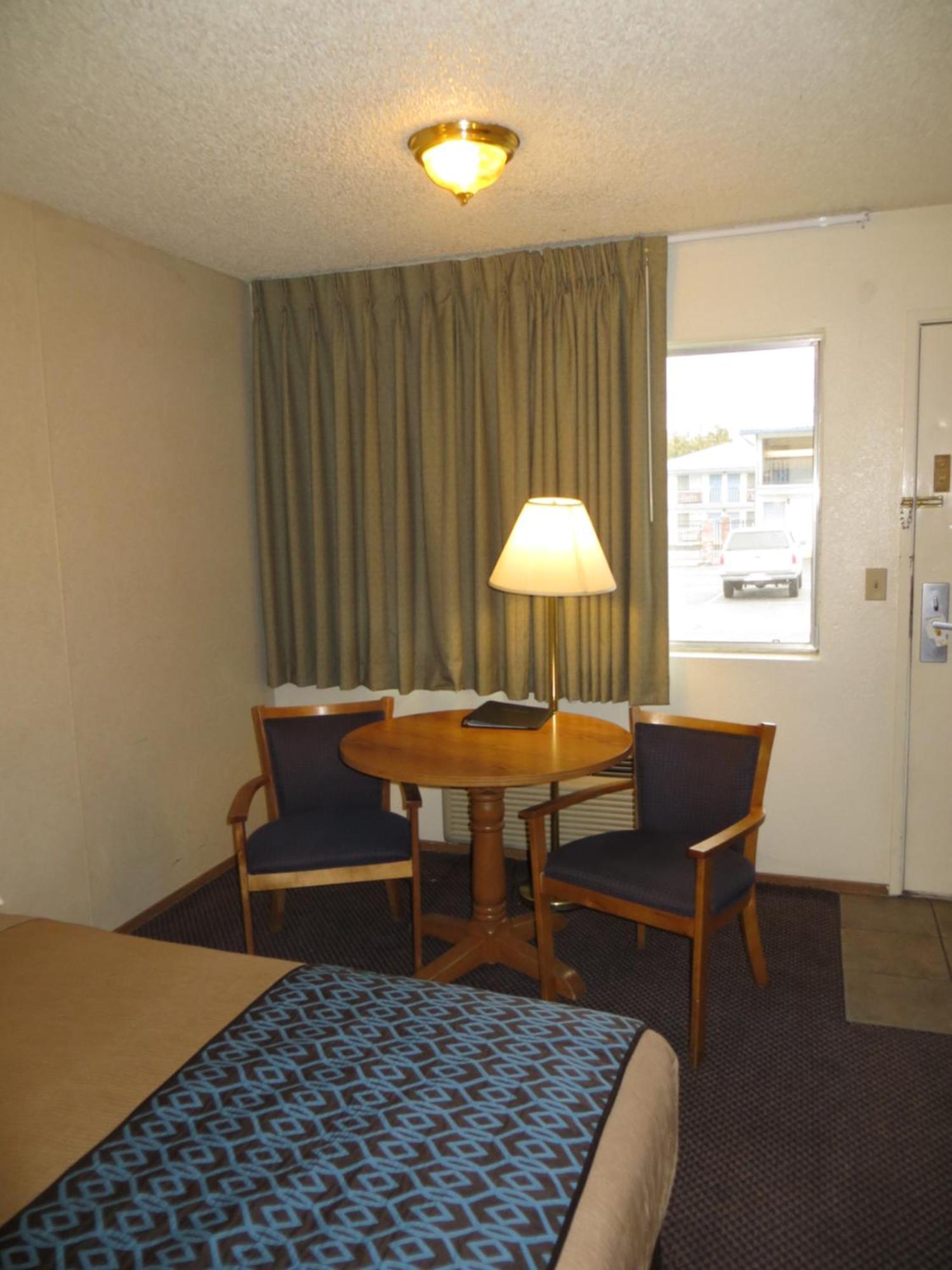 Super 8 By Wyndham Susanville Bagian luar foto
