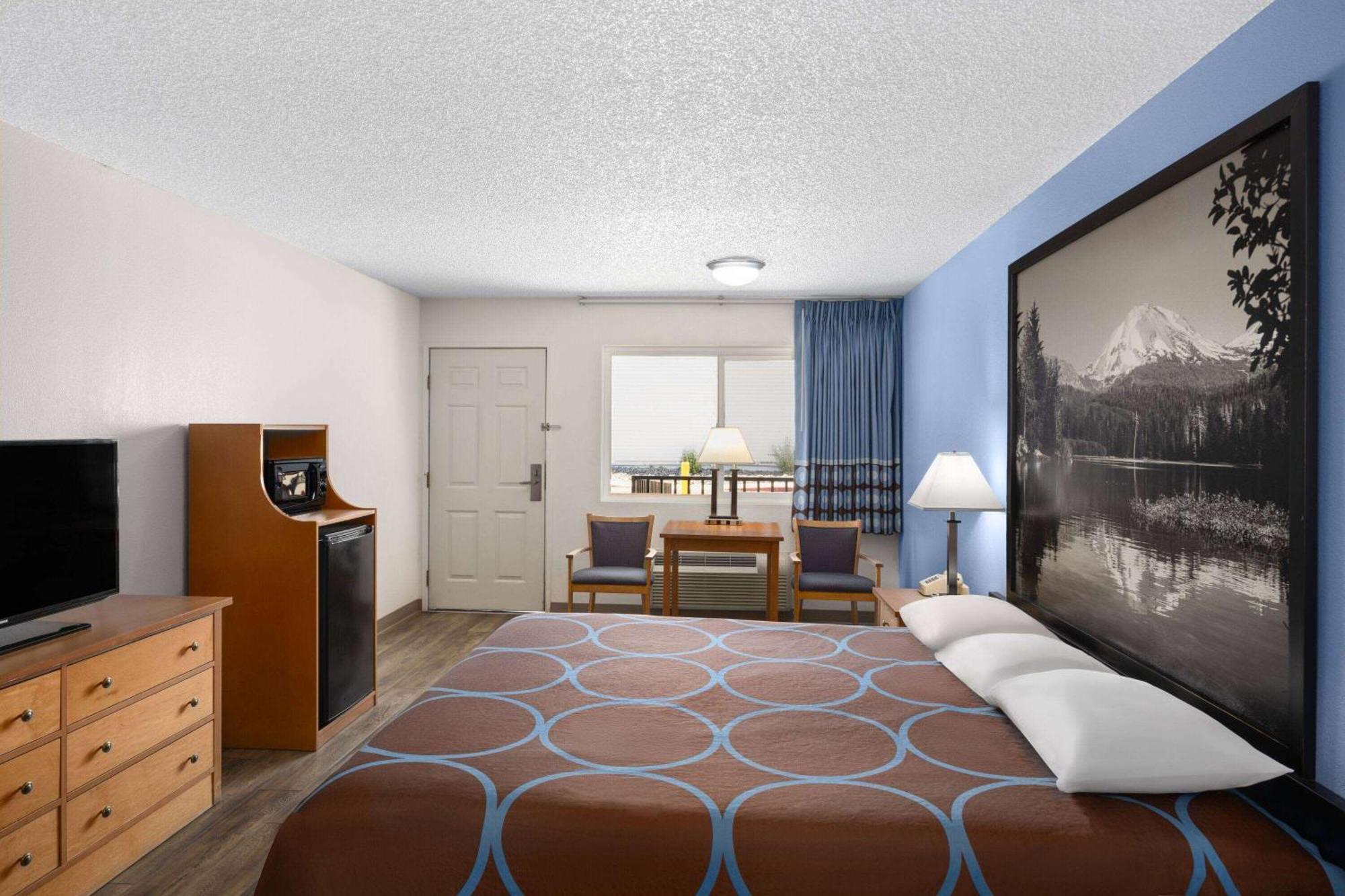 Super 8 By Wyndham Susanville Bagian luar foto